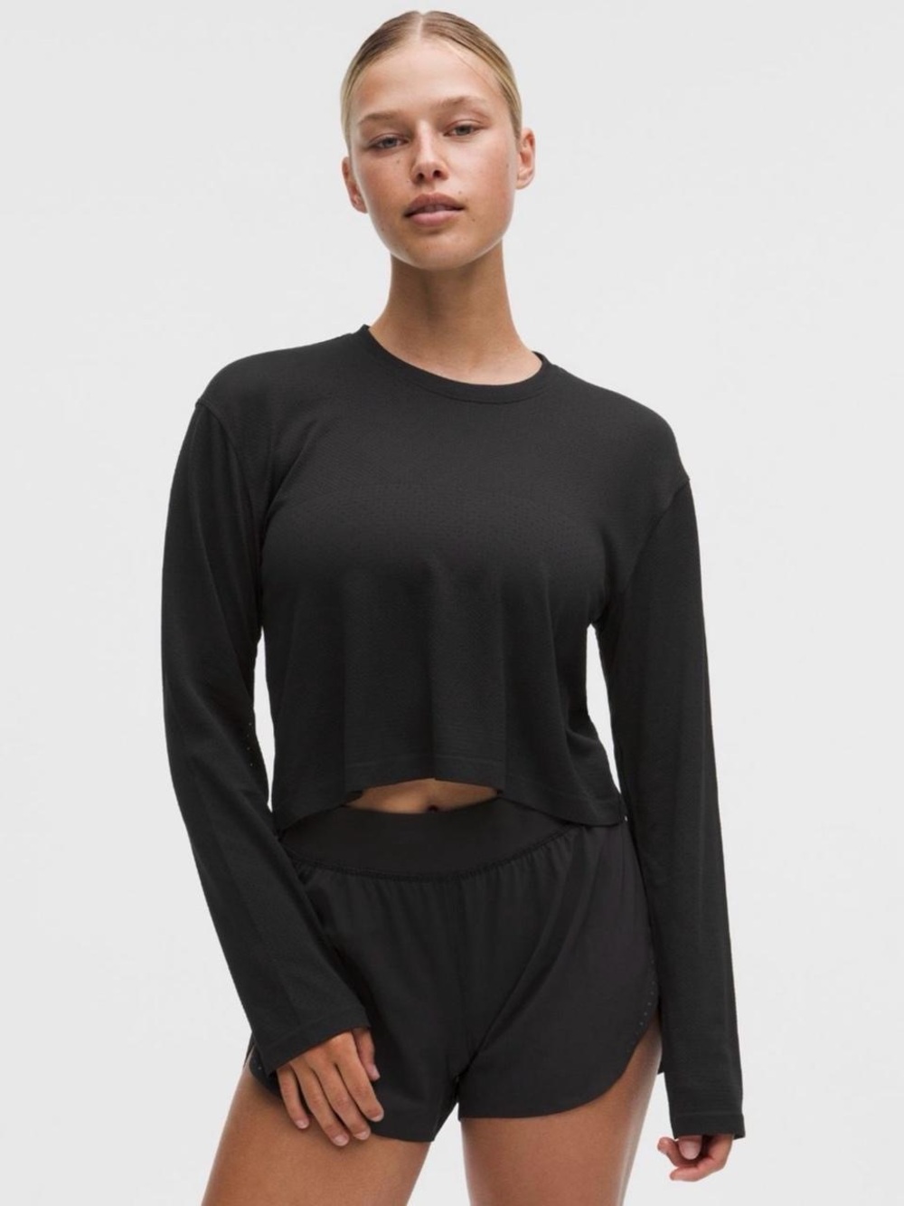 lululemon athletica Black Long-Sleeve Cropped Tee